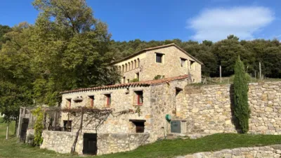 Rustic finca in Sales de Llierca photo 16