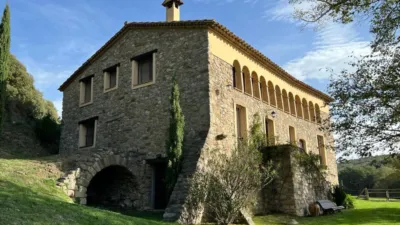 Rustic finca in Sales de Llierca photo 17