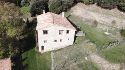 Rustic finca in Sales de Llierca photo 4