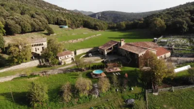 Rustic finca in Sales de Llierca photo 6