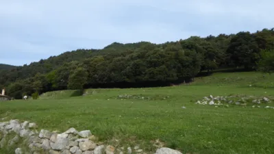 Rustic finca in Sales de Llierca photo 8
