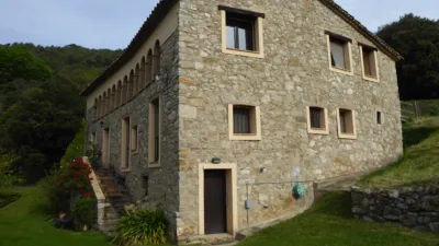 Rustic finca in Sales de Llierca photo 9