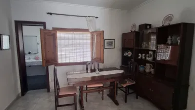 House in the Centre photo 3