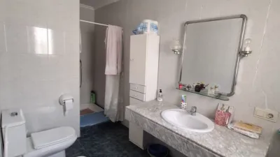 House in the Centre photo 6