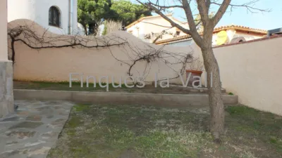 Chalet on Carrer de la Muga photo 35