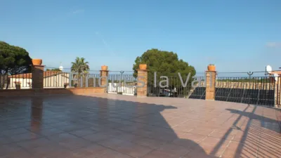 Chalet on Carrer de la Muga photo 10