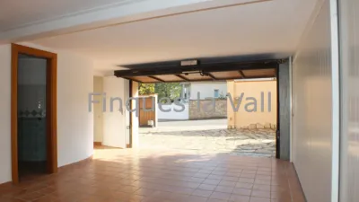 Chalet on Carrer de la Muga photo 8