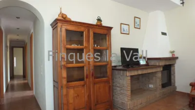 Chalet on Carrer de la Muga photo 11