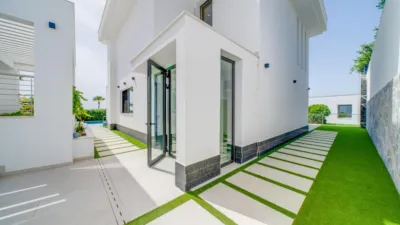Single-family chalet in Golf Bahía Urbanization photo 16