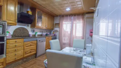 Chalet adosado en venta en Calle del Río Bidasoa, Rinconada (Distrito Reyes Católicos. Alcalá de Henares) de 514.900 €