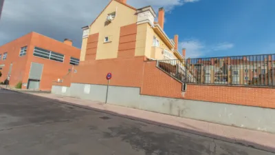 Chalet adosado en venta en Calle del Río Bidasoa, Rinconada (Distrito Reyes Católicos. Alcalá de Henares) de 514.900 €