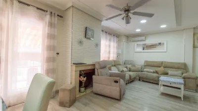 Chalet adosado en venta en Calle del Río Bidasoa, Rinconada (Distrito Reyes Católicos. Alcalá de Henares) de 514.900 €