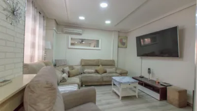 Chalet adosado en venta en Calle del Río Bidasoa, Rinconada (Distrito Reyes Católicos. Alcalá de Henares) de 514.900 €