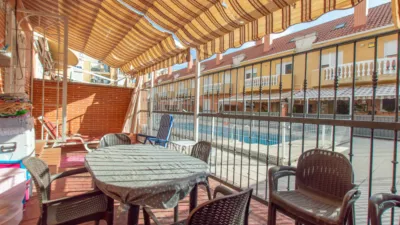 Chalet adosado en venta en Calle del Río Bidasoa, Rinconada (Distrito Reyes Católicos. Alcalá de Henares) de 514.900 €