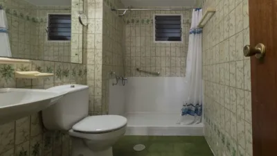 Apartment on Calle de Beatriz Galindo photo 12