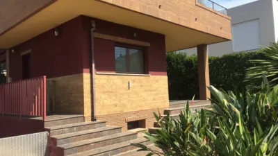 Chalet en alquiler en La Canyada - La Cañada, La Canyada - La Cañada (Paterna) de 3.500 €<span>/mes</span>