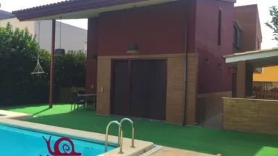 Chalet en alquiler en La Canyada - La Cañada, La Canyada - La Cañada (Paterna) de 3.500 €<span>/mes</span>