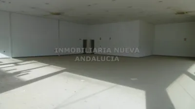 Nave industrial en alquiler en Huércal de Almería, Huércal de Almería de 2.400 €<span>/mes</span>