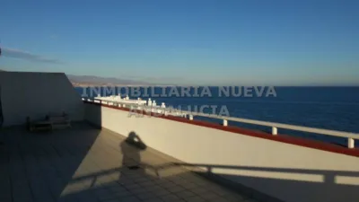 Ático en alquiler en La Romanilla-El Puerto, La Romanilla-El Puerto (Distrito Núcleo Urbano. Roquetas de Mar) de 750 €<span>/mes</span>