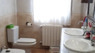Piso en alquiler en Callejón de las Obras Públicas, San Antón (Distrito Zona Nueva. Toledo Capital) de 800 €<span>/mes</span>