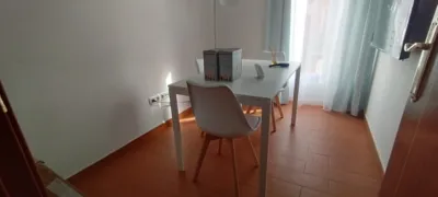 Piso en alquiler en Calle Madre Teresa de Calcuta, Palomarejos (Distrito Zona Nueva. Toledo Capital) de 1.100 €<span>/mes</span>