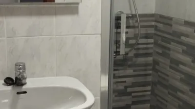 Piso en alquiler en Calle Madre Teresa de Calcuta, Palomarejos (Distrito Zona Nueva. Toledo Capital) de 1.100 €<span>/mes</span>