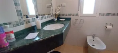 Piso en alquiler en Calle Madre Teresa de Calcuta, Palomarejos (Distrito Zona Nueva. Toledo Capital) de 1.100 €<span>/mes</span>