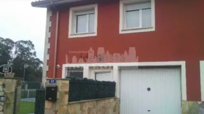 Semi-detached chalet on Avenida Trasmiera photo 9