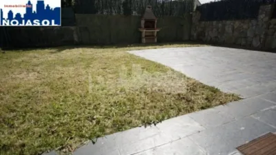 Semi-detached chalet on Avenida Trasmiera photo 8