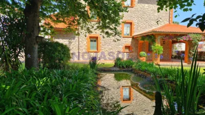 Chalet unifamiliar en venta en Calle del Casar - Más