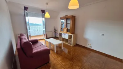 Apartment on San Mames de Meruelo Street photo 7