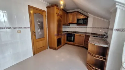 Apartment on San Mames de Meruelo Street photo 2