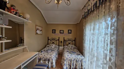 Detached house in Barrio del Castillo photo 40