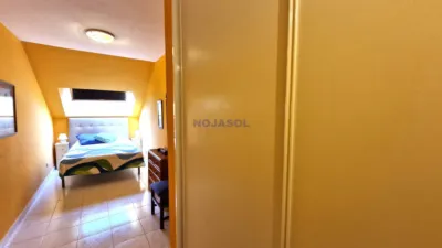 Apartment on Calle de la Brava photo 26