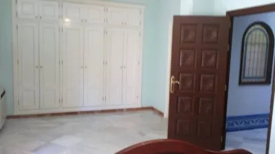 House in the Centre photo 14