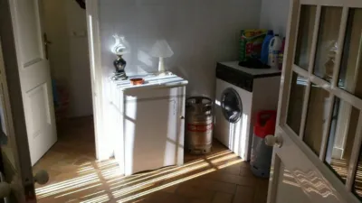House in the Centre photo 8