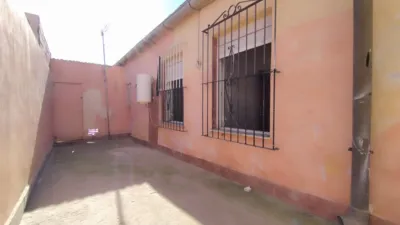 Casa en venta en Calle del Bidasoa, Los Dolores-Los Gabatos-Hispanoamérica (Distrito Núcleo Urbano. Cartagena) de 65.000 €