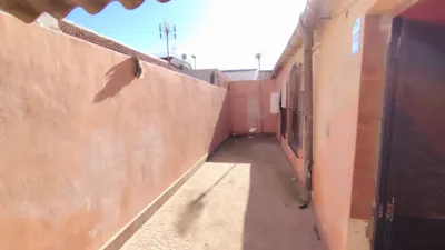 Casa en venta en Calle del Bidasoa, Los Dolores-Los Gabatos-Hispanoamérica (Distrito Núcleo Urbano. Cartagena) de 65.000 €