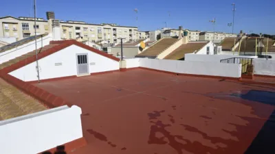Chalet adosado en venta en Calle Pico Veleta, 1, Nueva Cartagena (Distrito Núcleo Urbano. Cartagena) de 285.000 €