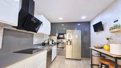 Dúplex en venta en Calle Coimbra, Los Barreros-Cuatro Santos (Distrito Núcleo Urbano. Cartagena) de 238.000 €