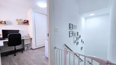 Dúplex en venta en Calle Coimbra, Los Barreros-Cuatro Santos (Distrito Núcleo Urbano. Cartagena) de 238.000 €