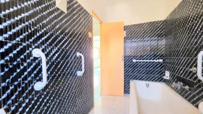 Piso en venta en Calle de los Postigos, 4, Barrio Peral-San Félix (Distrito Núcleo Urbano. Cartagena) de 128.000 €