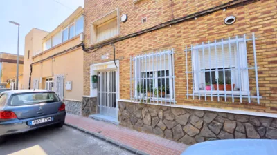 Piso en venta en Calle de los Postigos, 4, Barrio Peral-San Félix (Distrito Núcleo Urbano. Cartagena) de 128.000 €