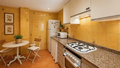 Apartment on Carrer de les Mestres d'Aixa photo 5