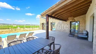 Detached House in the Outskirts photo 9