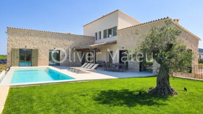 Detached House in the Outskirts photo 6
