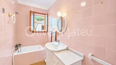 Apartment on Carrer de Joan Coromines photo 14