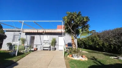 Chalet en venta en Carmona, Carmona de 250.000 €