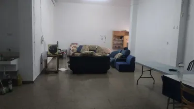 Local comercial en venta en Calle de Zafra, 30 - Más