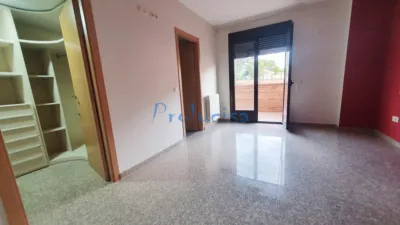 Chalet en venta en Calle de la Osa Mayor, Moraleja de Enmedio de 490.000 €